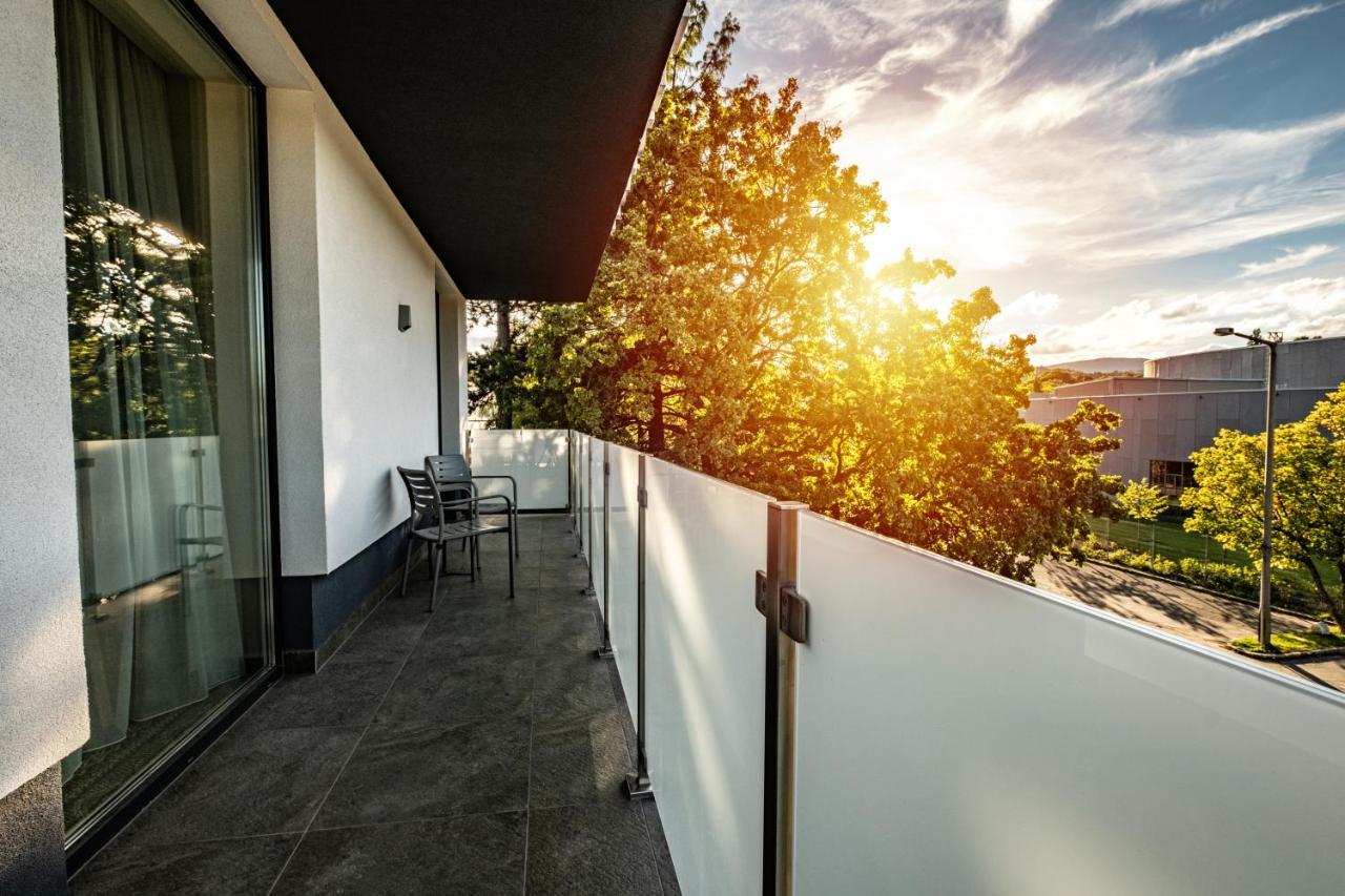Lignum Hotel Мишкольц Экстерьер фото