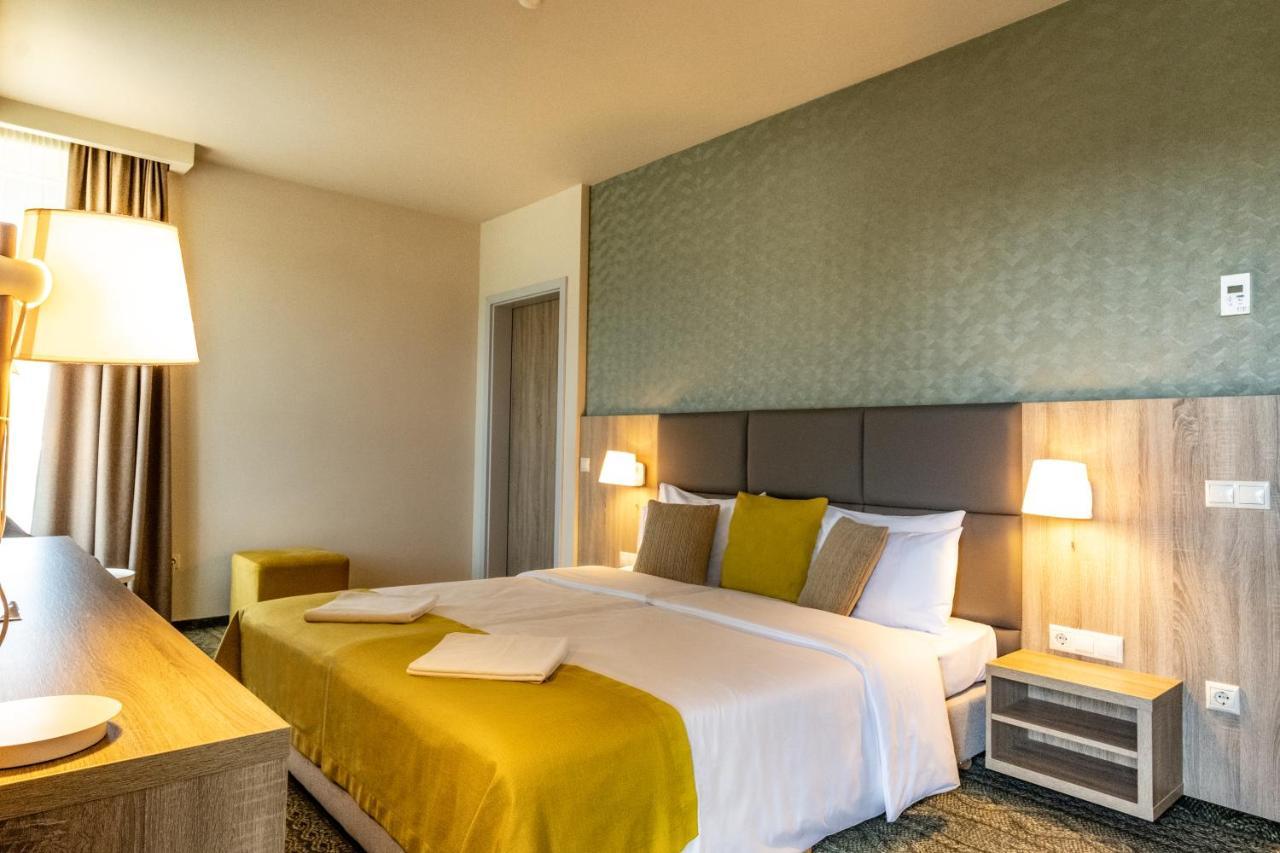 Lignum Hotel Мишкольц Экстерьер фото