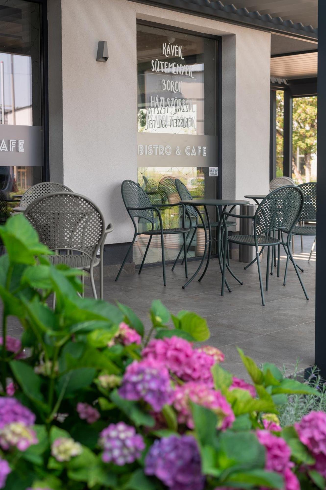 Lignum Hotel Мишкольц Экстерьер фото