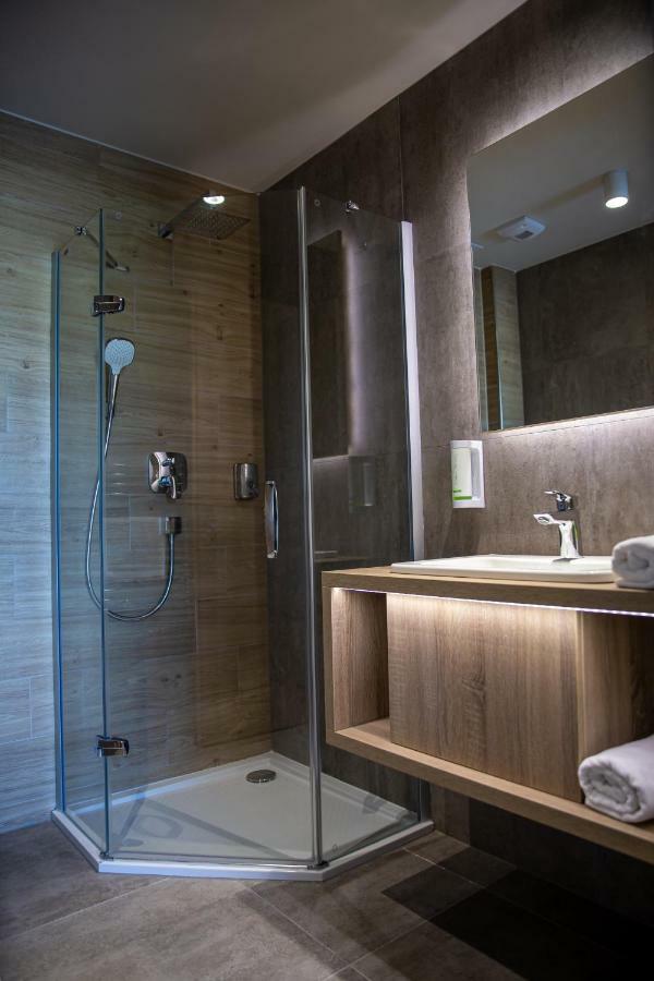 Lignum Hotel Мишкольц Экстерьер фото