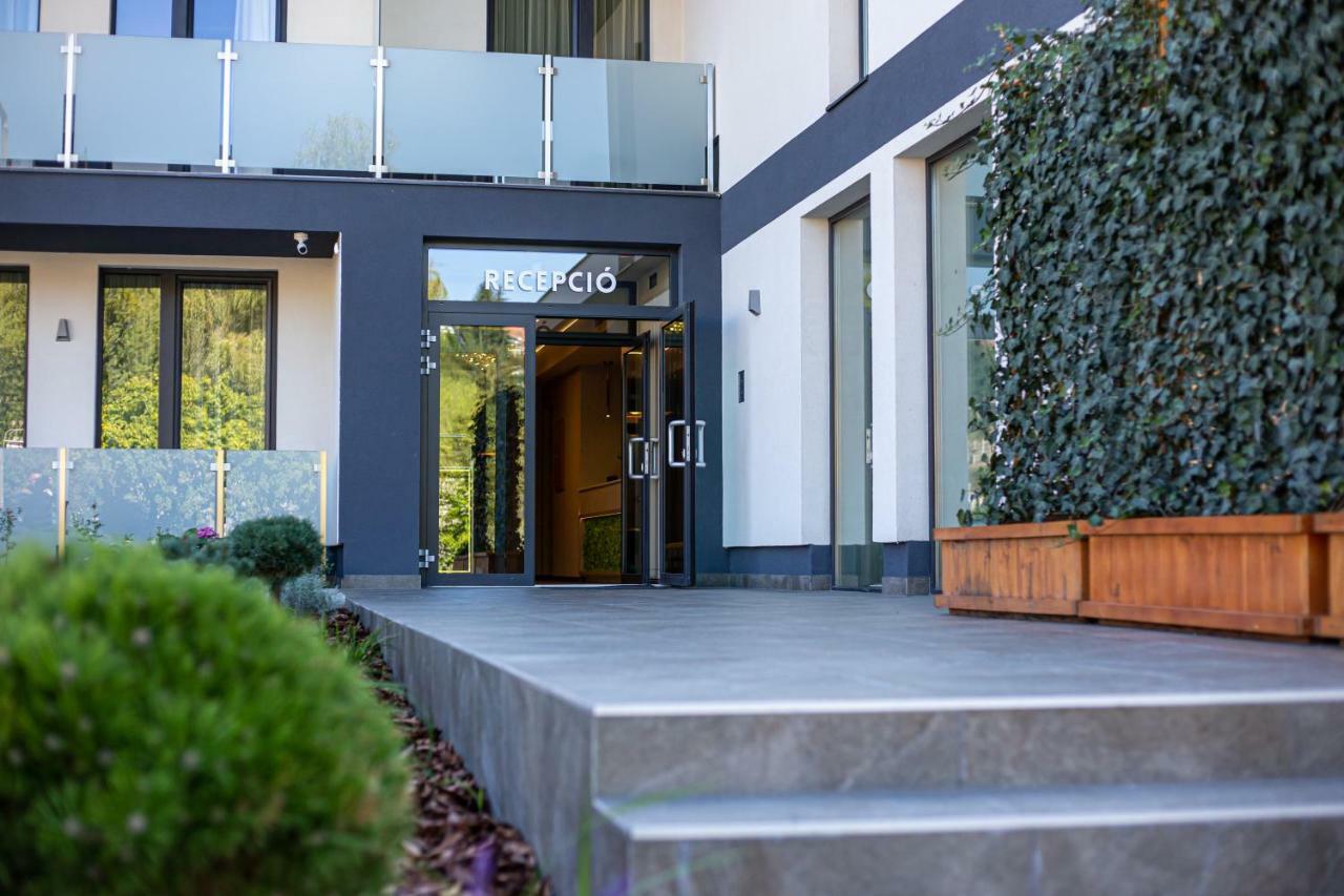 Lignum Hotel Мишкольц Экстерьер фото