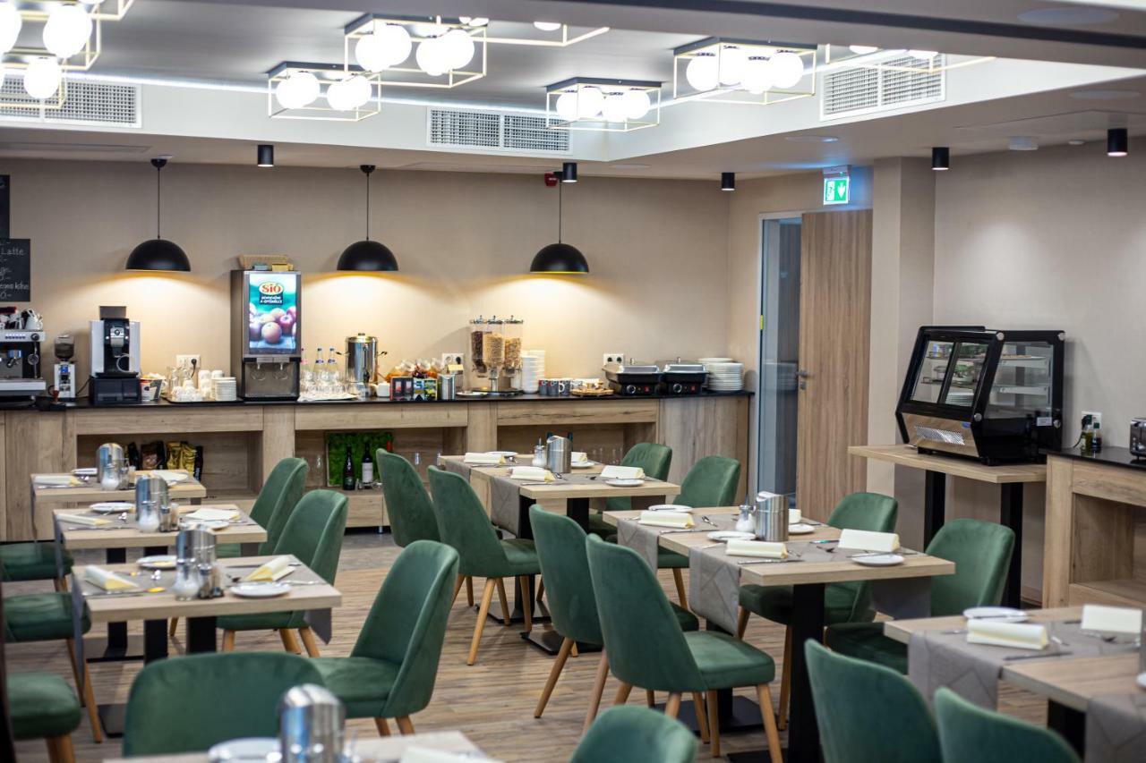 Lignum Hotel Мишкольц Экстерьер фото