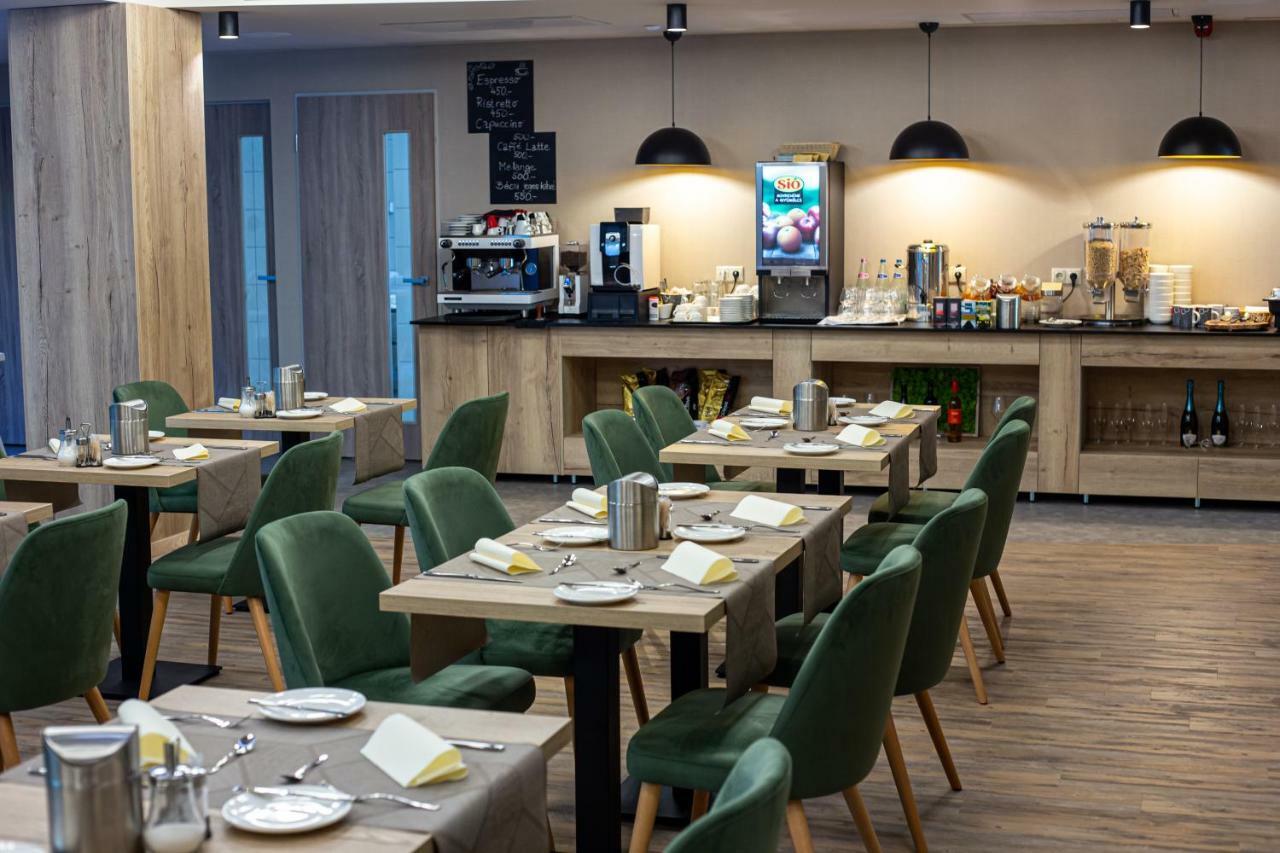 Lignum Hotel Мишкольц Экстерьер фото