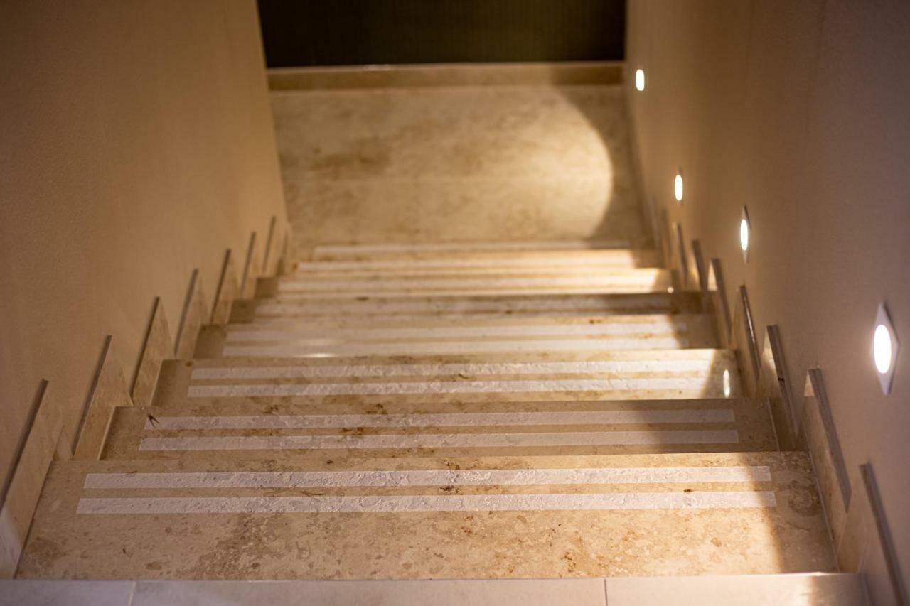 Lignum Hotel Мишкольц Экстерьер фото